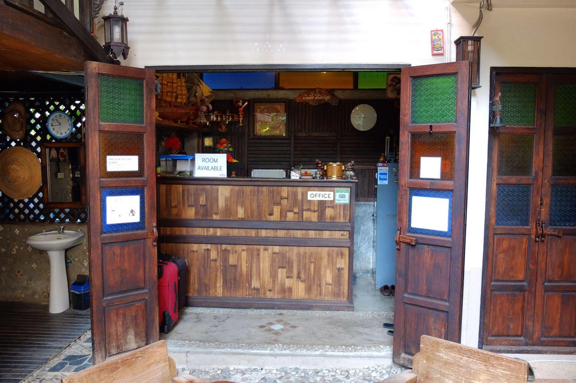 Saithong Guesthouse Чиангмай Экстерьер фото