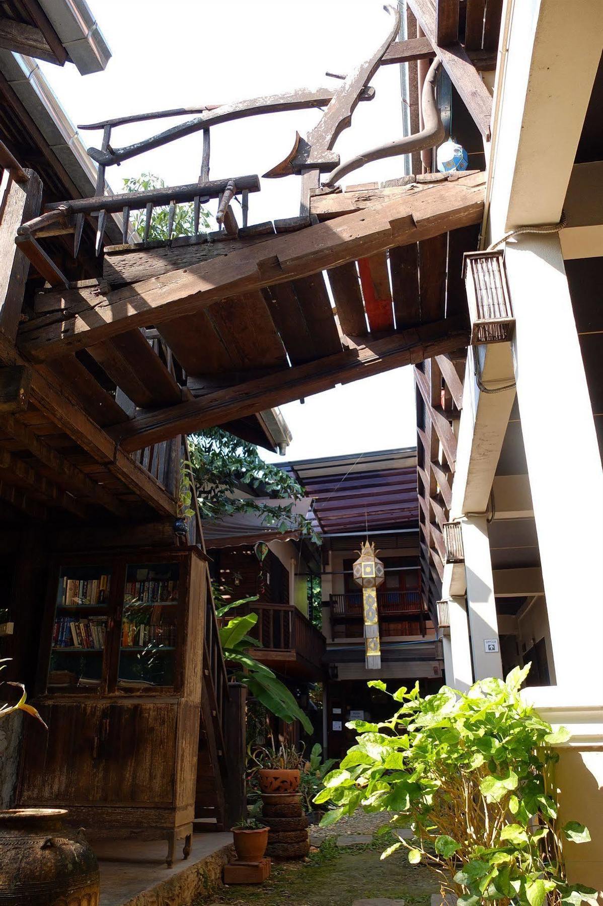 Saithong Guesthouse Чиангмай Экстерьер фото